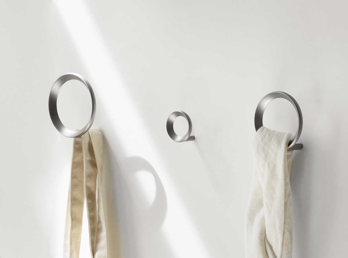 2022_Loop_Hook_Small_Medium_Large_Brushed_Zinc_03.jpg