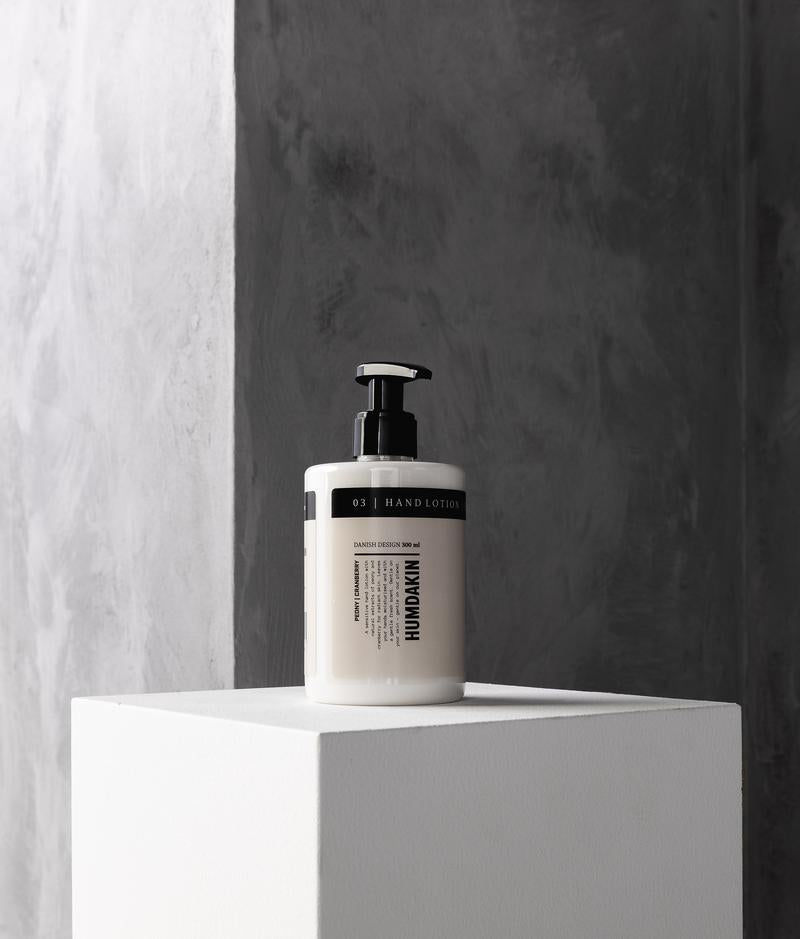 03_-_Hand_lotion_-_Peony_and_cranberry-Hand_care-147_800x.jpg