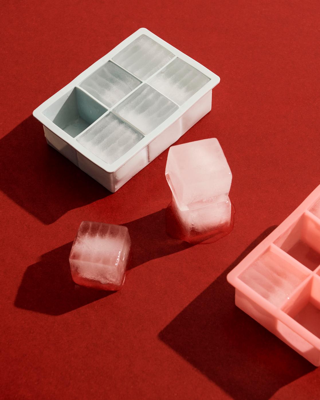 Ice Cube Tray 6 Cubes XXL ice blue_Ice Cube Tray 6 Cubes XXL pink.jpg