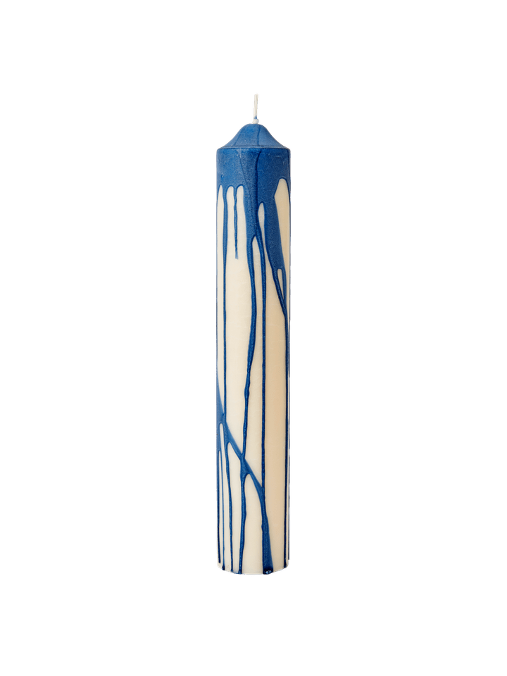 FermLiving_AW25_DrypPillarCandle_H30_DeepBlue_1104271901_1.png