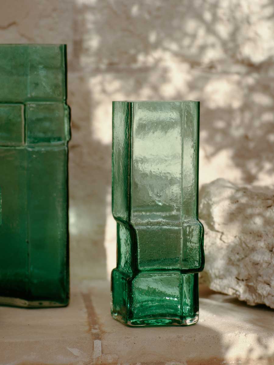 FermLiving_SS25_MuroVase_H30_RecycledGreen_1104270786_MuroVase_H38_RecycledGreen_1104270787.jpg