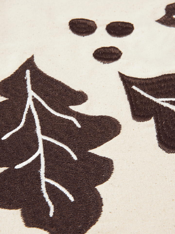 FermLiving_Holiday2025_OakChristmasTreeBlanket_Square_Natural_1104271877_2.png