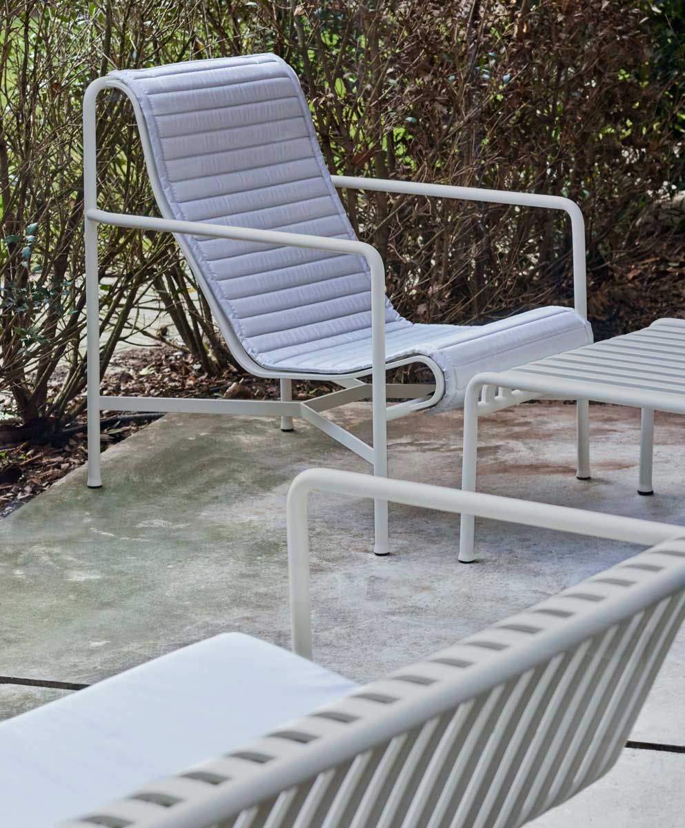 Palissade-Lounge-Chair-High-sky-grey_Quilted-Cushion-sky-grey-01.jpg