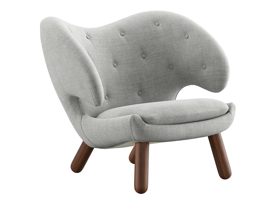 House-of-Finn-Juhl_Pelican-Chair_Walnut_Remix_0123_00_V02.jpg