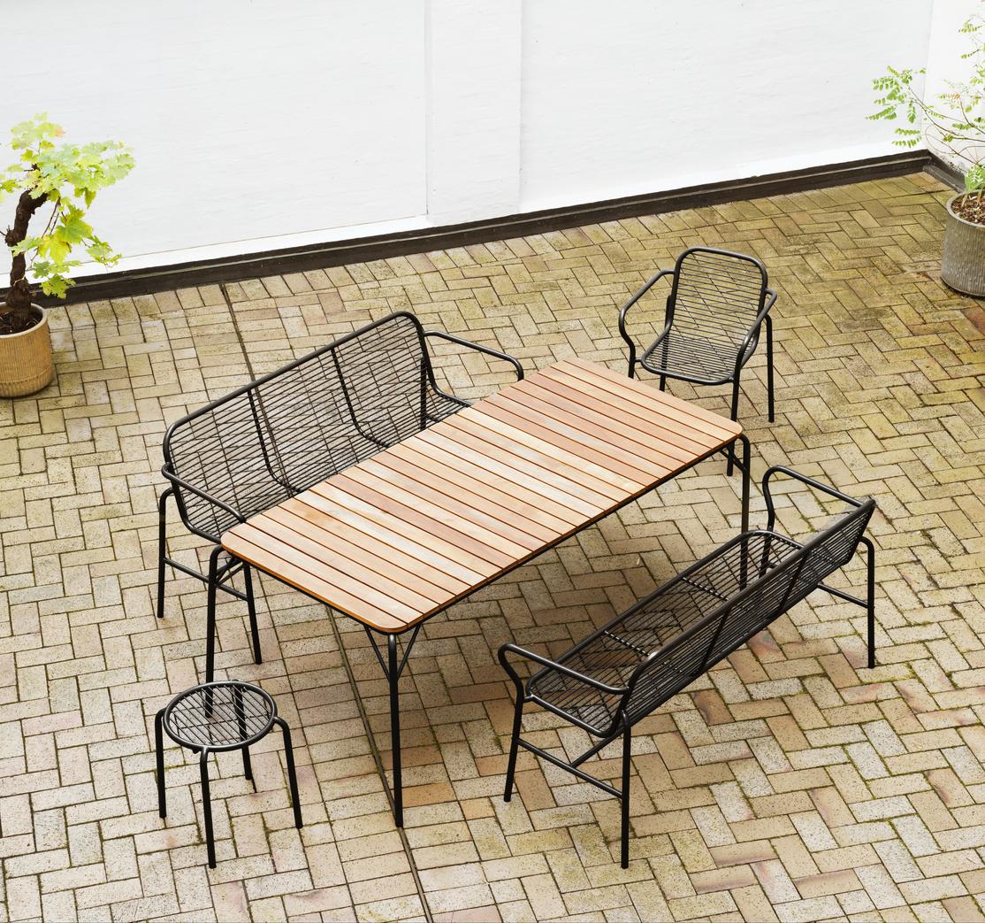 2024_Vig_Dining_Bench_Vig_Stool_Vig_Table_90x200_Vig_Armchair_Black.jpg