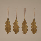 FermLiving_Holiday2025_PackshotsWithBackground_OakLeafBrassOrnaments_SetOf4_Brass_1104271778.jpg