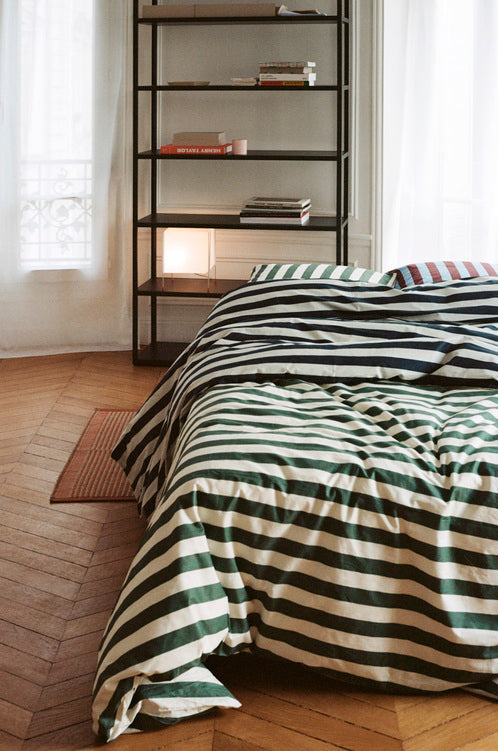 Ete Duvet Cover dark green_Ete Pillow Case Bordeaux and sky blue_Tapis Mat off white and lavender_New Order anthracite 02.jpg