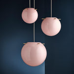 135356_Frandsen_Koi-pendant-Ø32-OpalRose-Brass_4.jpg