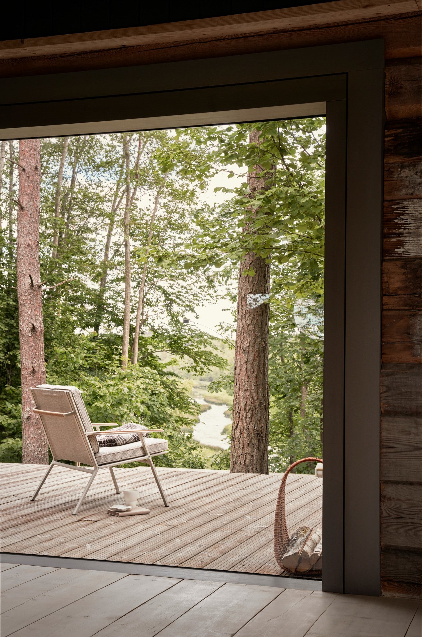 vipp-salaca-river-livingroom-view-01.jpg