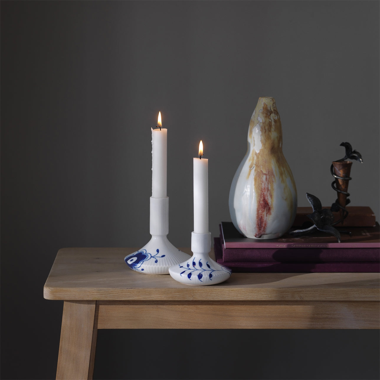 1061132_RoyalCopenhagenEMEA_03_Blue-Mega-Candlestick-12cm.jpeg