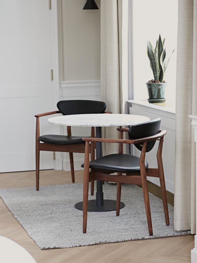 Finn-Juhl_-109-Chair_Villa-Copenhagen_4.jpg