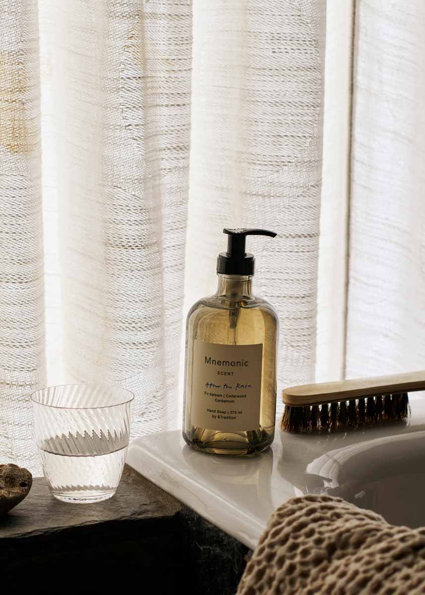 ATD_Retail_2023_Mnemonic-Hand-Soap-MNC1_Collect-Glass-SC78.jpg