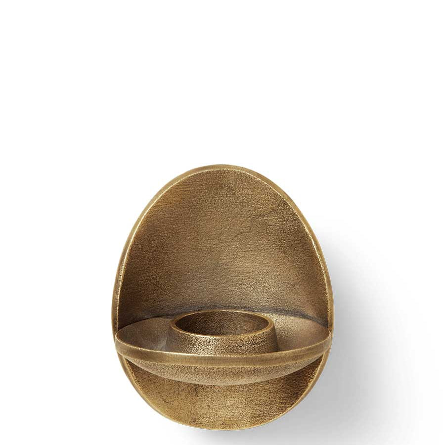 fermLIVING_AW24_AgapéWallTealightHolder_BrassFinish_1104270023_1.jpg