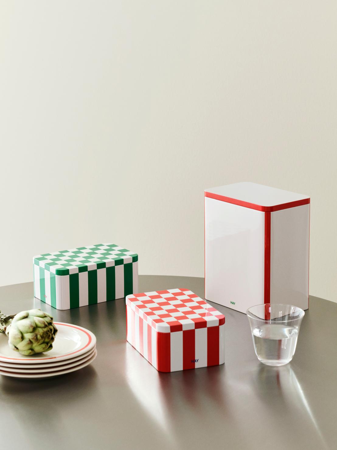Tin Container S Green and off white_Tin Container S Red and off white_Tin Container L Off white and red_Curve Tumbler Glass (1).jpg