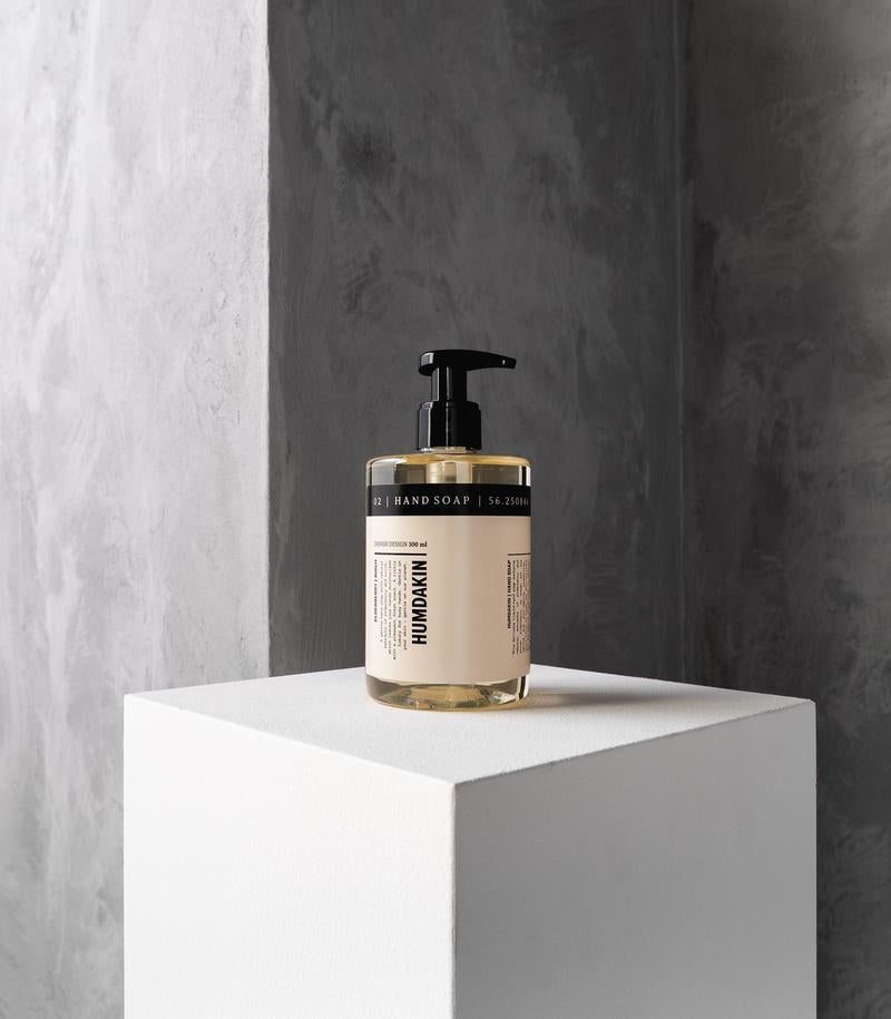 02_-_Hand_soap_-_Elderberry_and_birch-Hand_care-149_800x.jpg