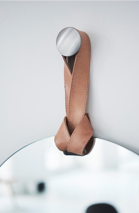 700001003_700001004_rope_mirror_detail_1920x886.jpg
