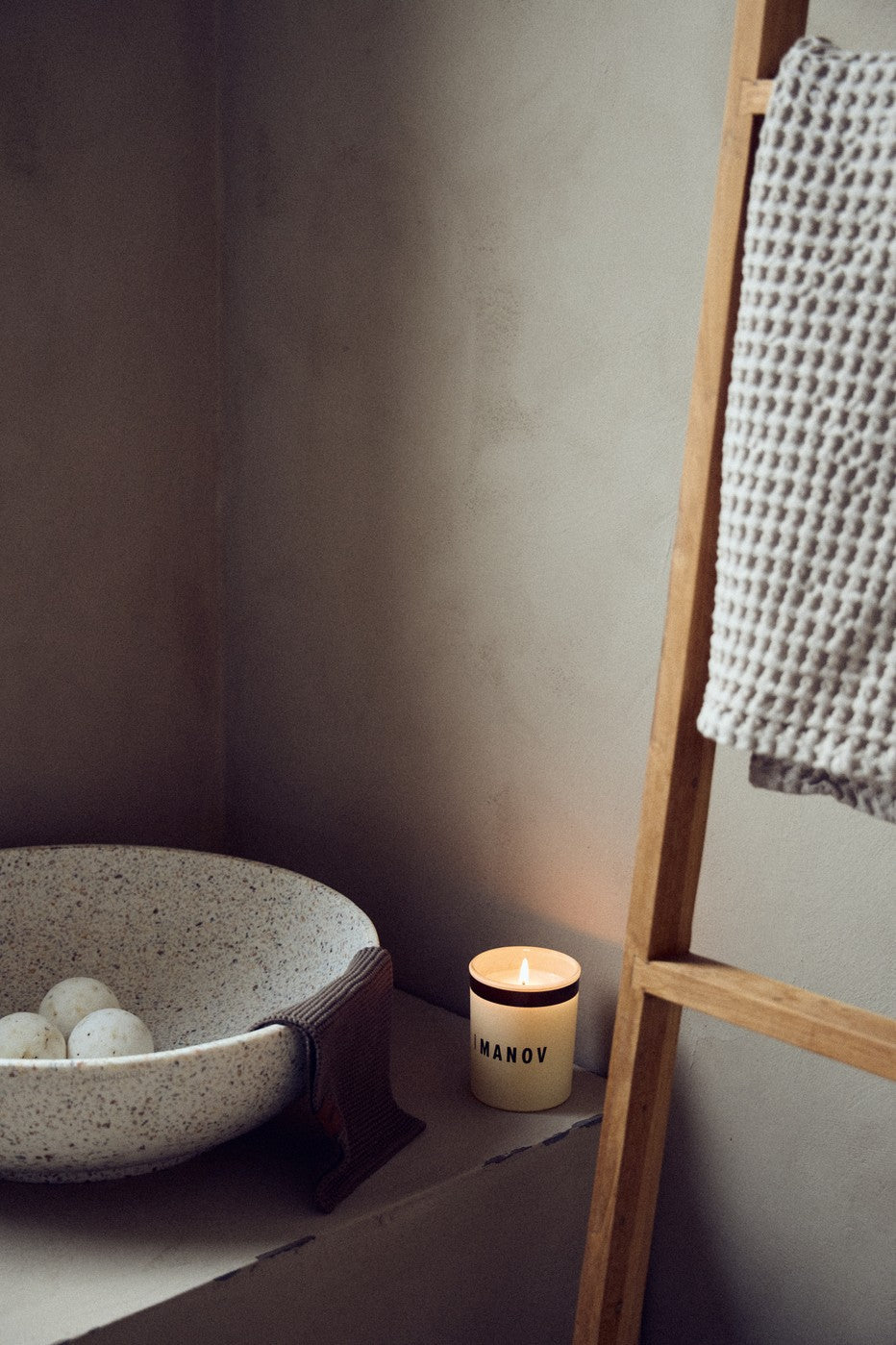 196_scentedcandle_manov_4.jpg