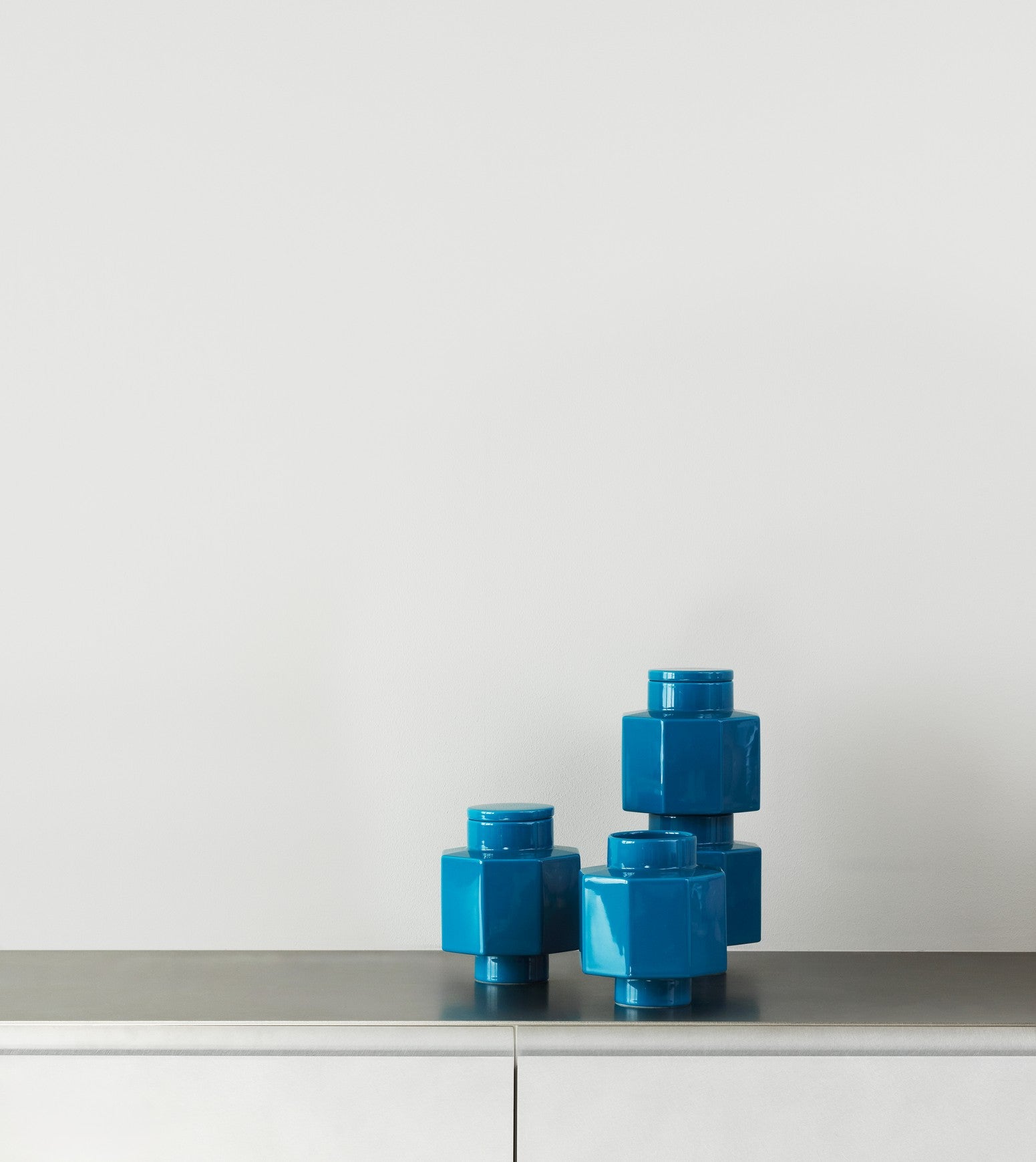 2025_Deko_Object_H5_S1_Petrol_Blue_01.jpg