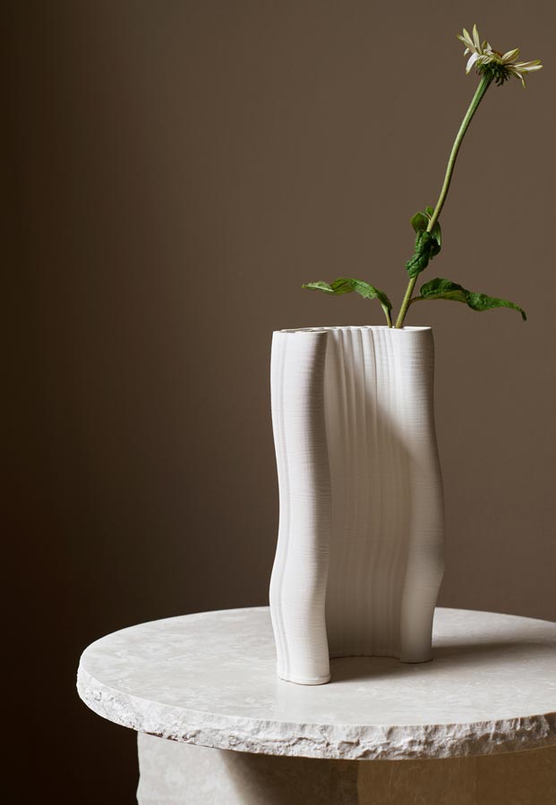 fermLIVING_AW22_MoireVase_1104266244_image_2.jpg