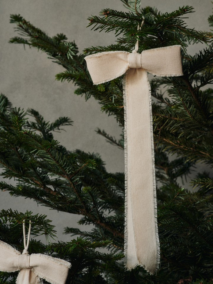 FermLiving_Holiday2025_BowDecoration_Small_SetOf2_Natural_1104272159_3 (1).jpg