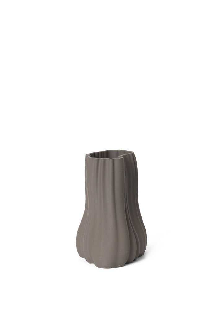 fermLIVING_AW23_1104268111_MoireVase_Anthracite_02.jpg