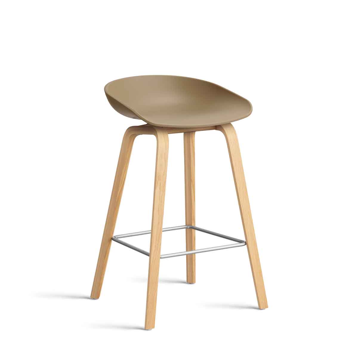 AA003-D129-AA51_AAS-32-H65-clay-2.0-shell_wb-laquered-oak-base_stainless-steel-footrest.jpg