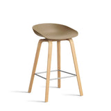 AA003-D129-AA51_AAS-32-H65-clay-2.0-shell_wb-laquered-oak-base_stainless-steel-footrest.jpg