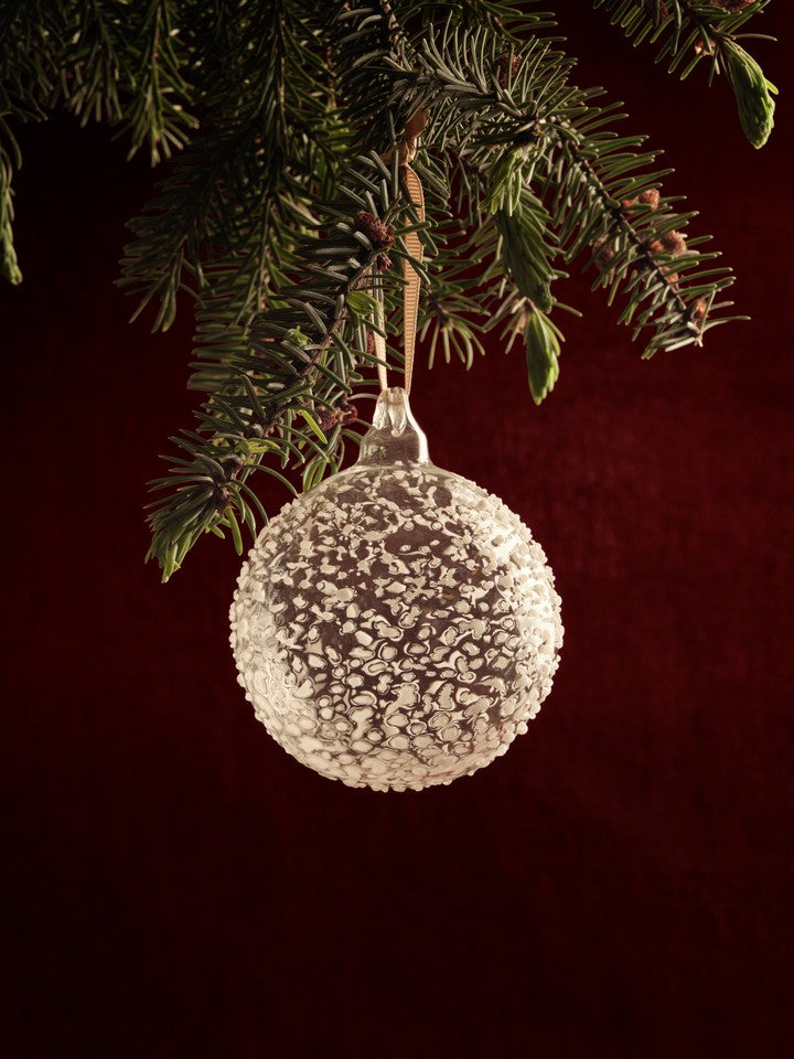 FermLiving_Holiday2026_FlurryGlassBaubles-L_SetOf3_White_1104274010.jpg