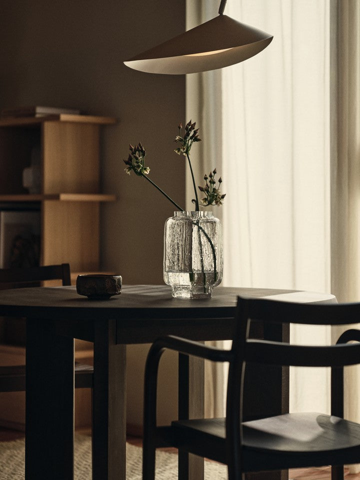 FermLiving_AW26_ArumArchedFloorLamp_Cashmere_1104274362_MokuriVase_H25_Clear_1104273887.jpg