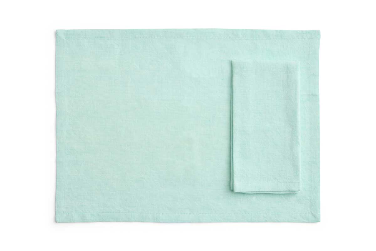 AE984-A908-AI62_Tavolo-Napkin_Placemat-Set-of-4-soft-mint-01.jpg