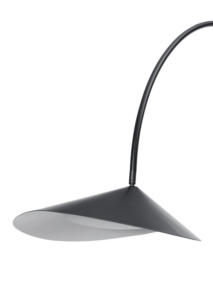 FermLiving_AW26_ArumArchedFloorLamp_Black_1104274360_3.png