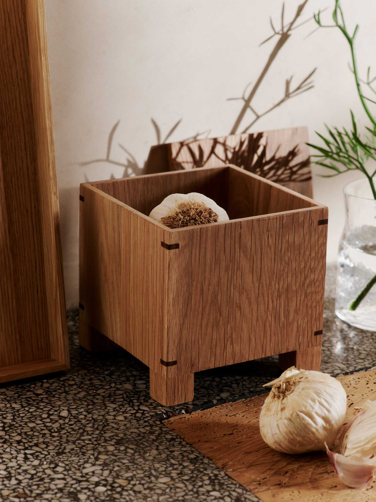 FermLiving_SS25_BonGarlicBox_NaturalOak_1104271006_2.jpg