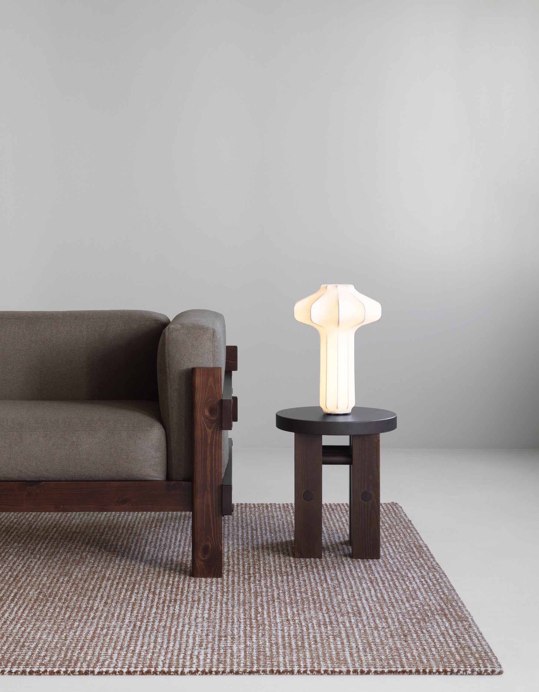 2025_Kube_Sofa_3Seater_Dark_Brown_Fyr_Stool_Dark_Brown_Phantom_Table_Lamp_Flick_Rug_170x200_OffWhite_Dark_Brown_01.jpg