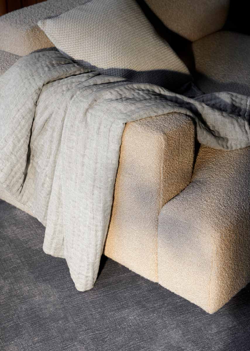 ATD_Retail_2022_Collect-throw-SC81_Collect-cushion-SC28-SC48_Develius-EV1-EV7...jpg