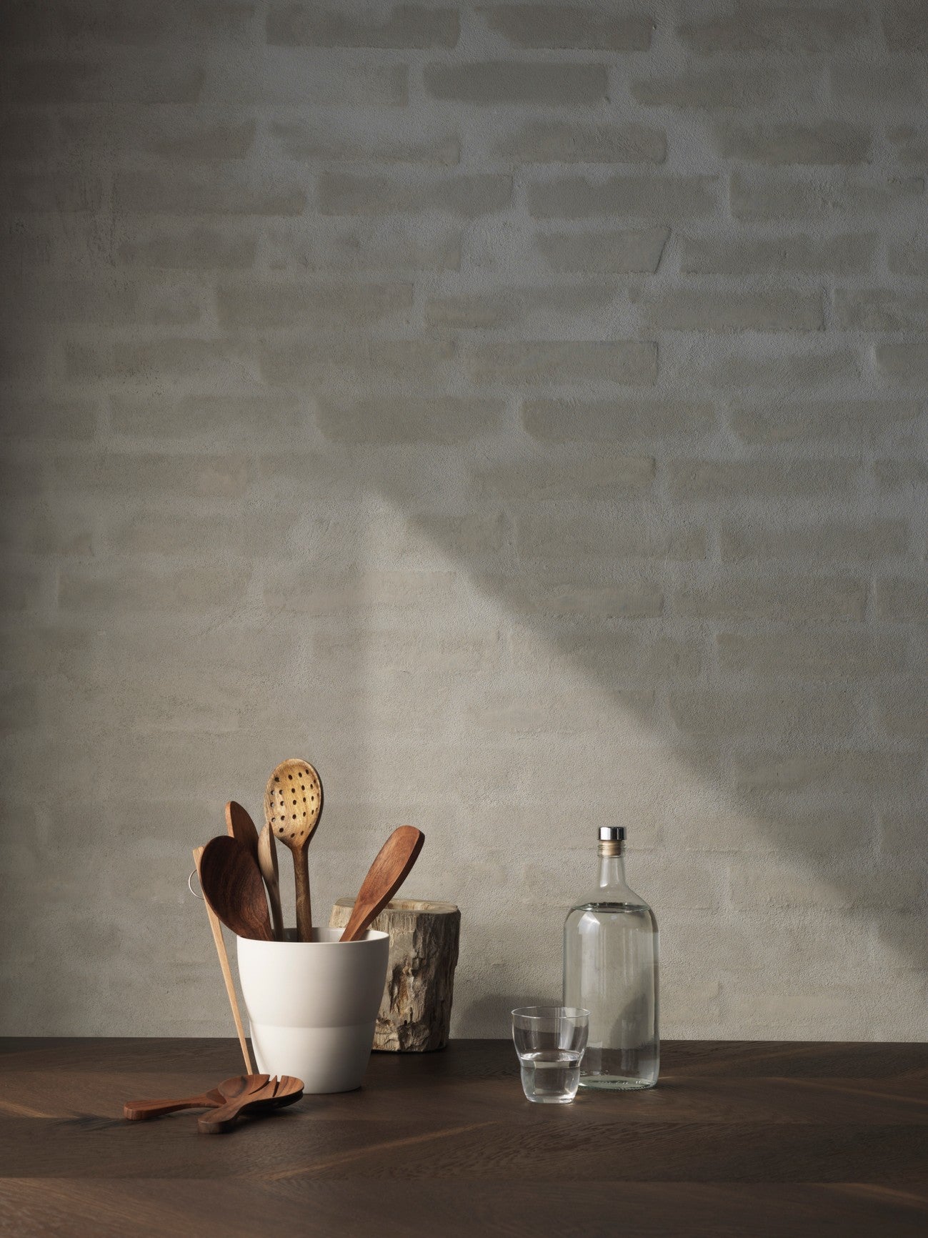 vipp-220-ceramic-pot-living-02-high.jpg