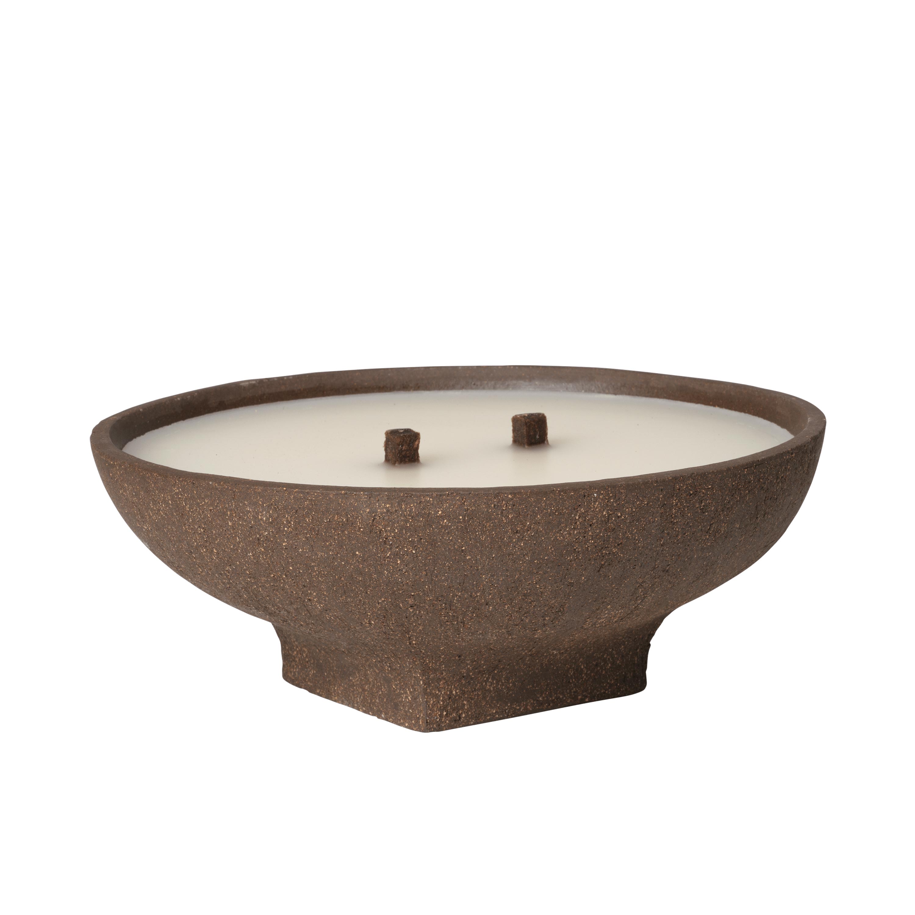 FermLiving_SS26_VeiOutdoorCandle_30_Brown_1104272984_1.jpg