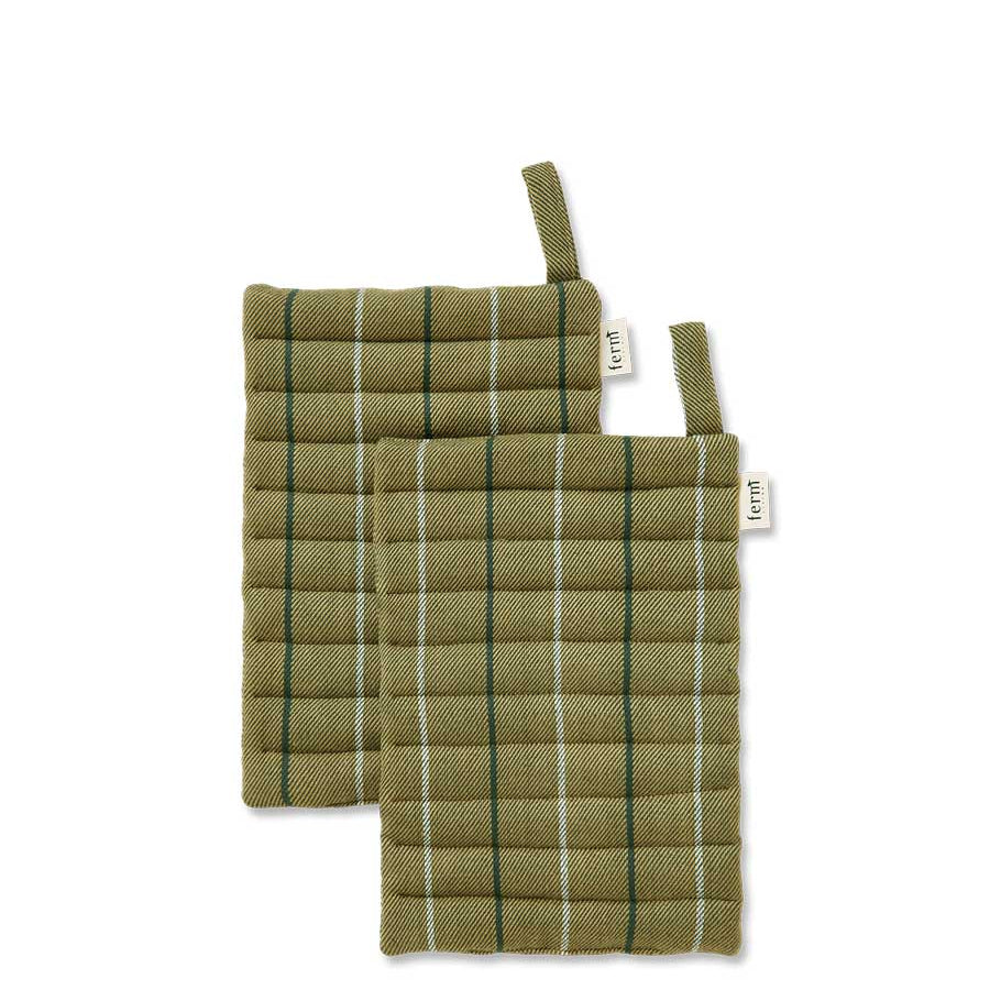 fermLIVING_AW24_ItoPotHolder_SetOf2_Seaweed_1104270143_1.jpg