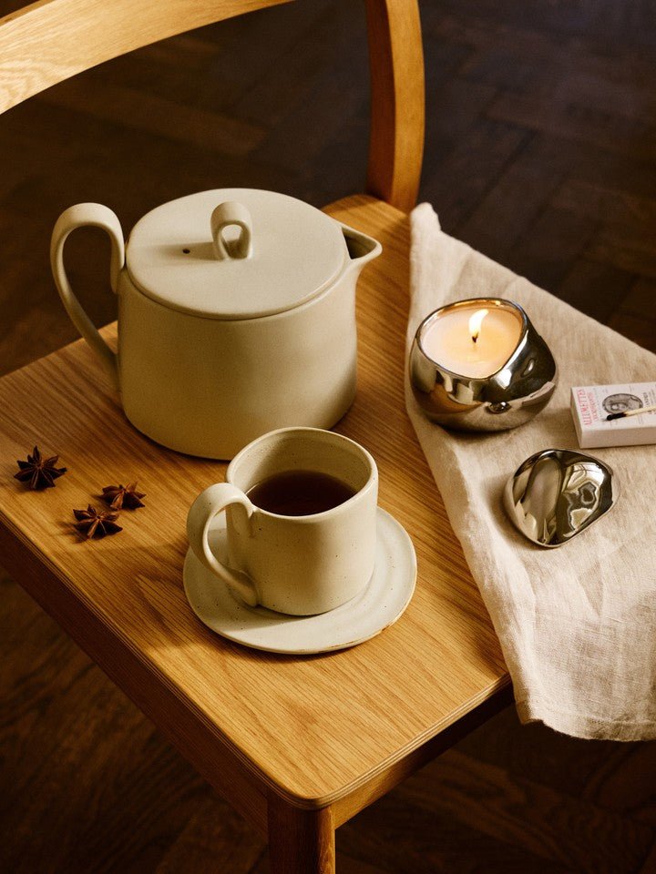 FermLiving_Holiday2026_BellureScentedCandle_1104273902_FlowTeaPot_1104271934_FlowMugwithSaucer_1104271929_BodaDiningChair_1104272938.jpg
