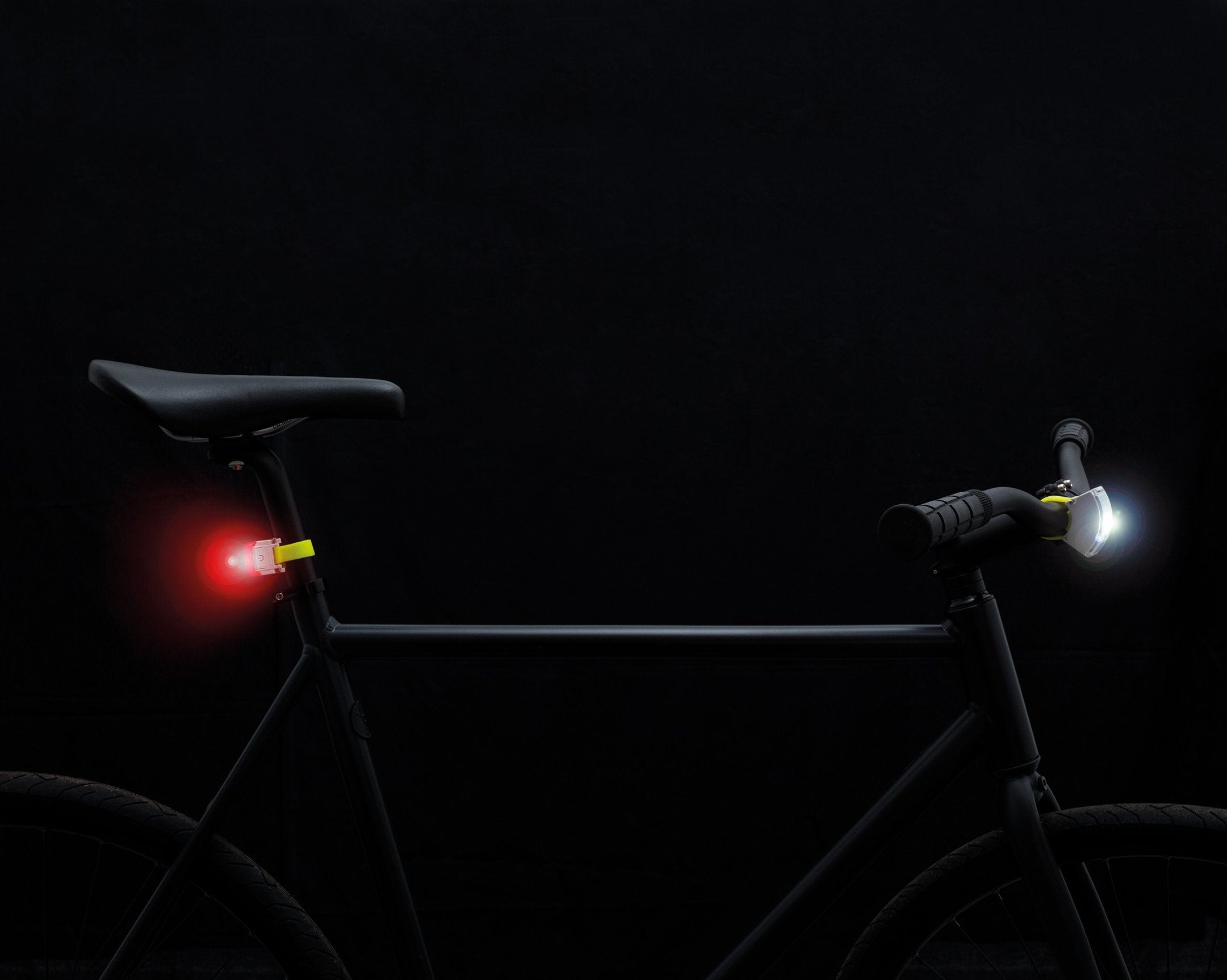 Curve_Set_Gray_on_bike_81c5e299-98a3-42f1-b91f-7263d5750112.jpg