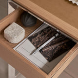 vipp-430-studio-desk-camel-drawer-light-oak-detail-01.jpg
