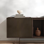 vipp-675-chimney-cabinet-darkoak-07.jpg