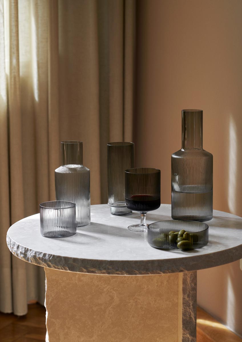 fermLIVING_AW22_RippleServingBowl_1104266336_image_1.jpg
