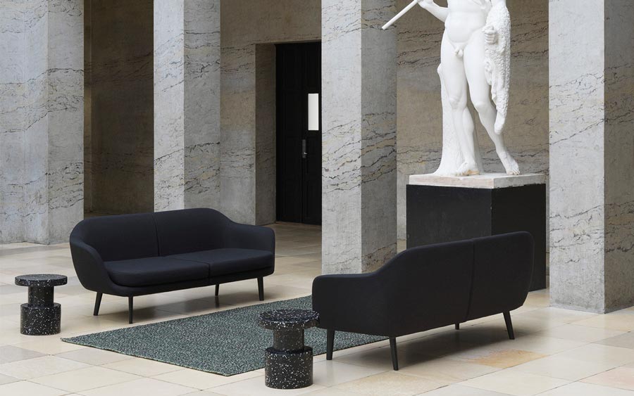 2021_Sum_Sofa_Zap30_Bit_Stool_Black_01.jpg