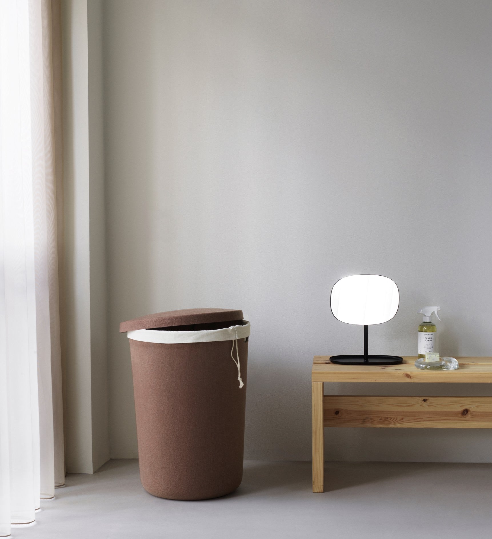 2025_Hide_Laundry_Basket_Brown_Hide_Cotton_Liner_01.jpg