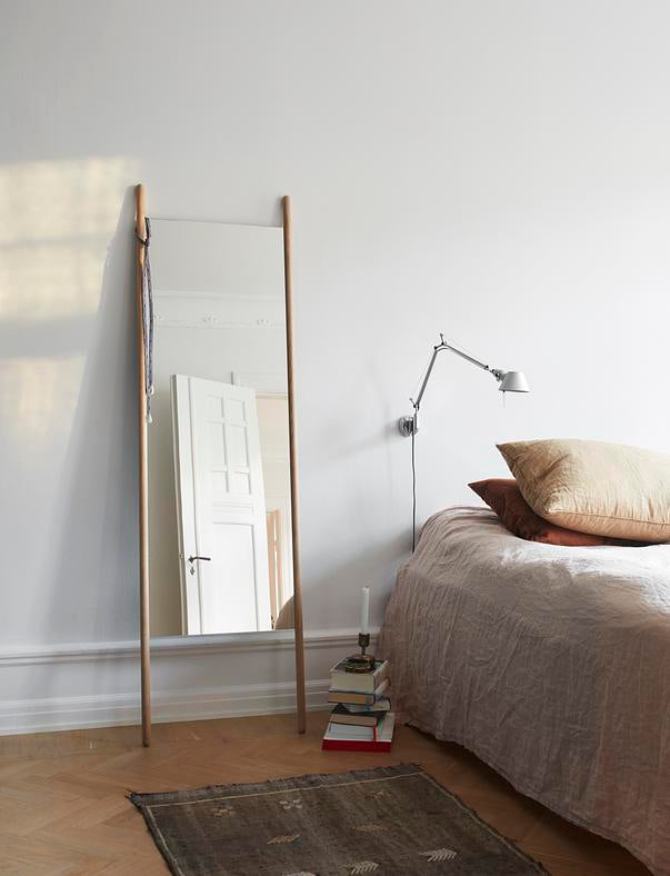 S1930303 Georg Mirror, Oak_M.jpg