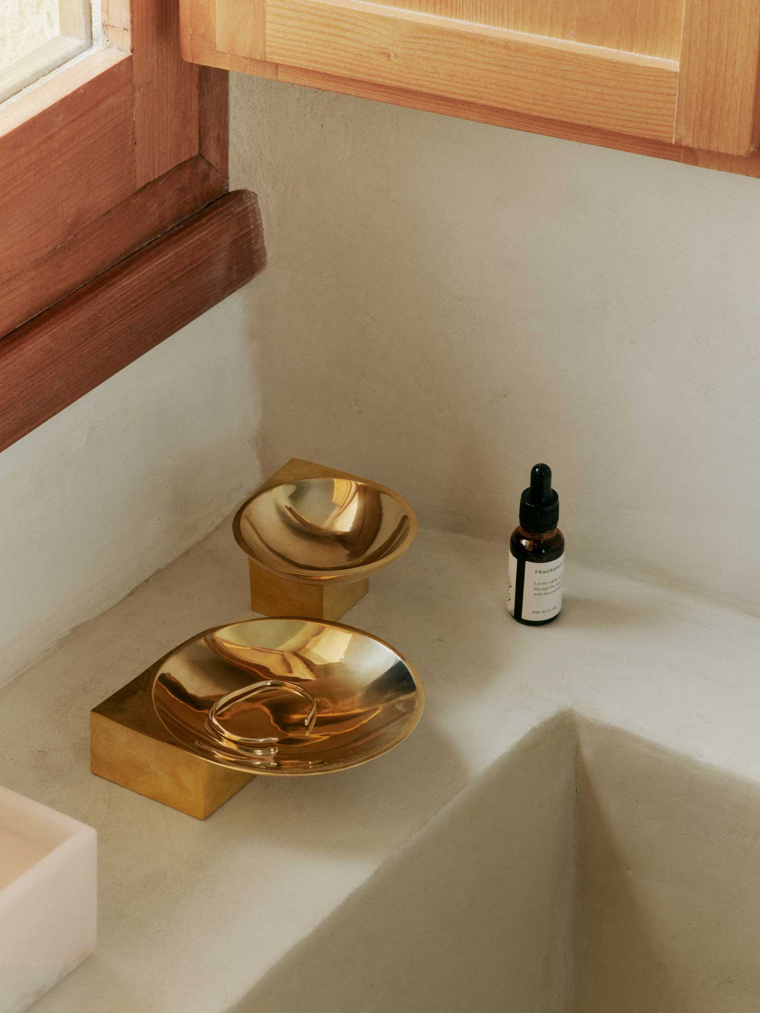 FermLiving_SS25_SantanyBowl_Brass_9,5_1104270693_14_1104270697.jpg
