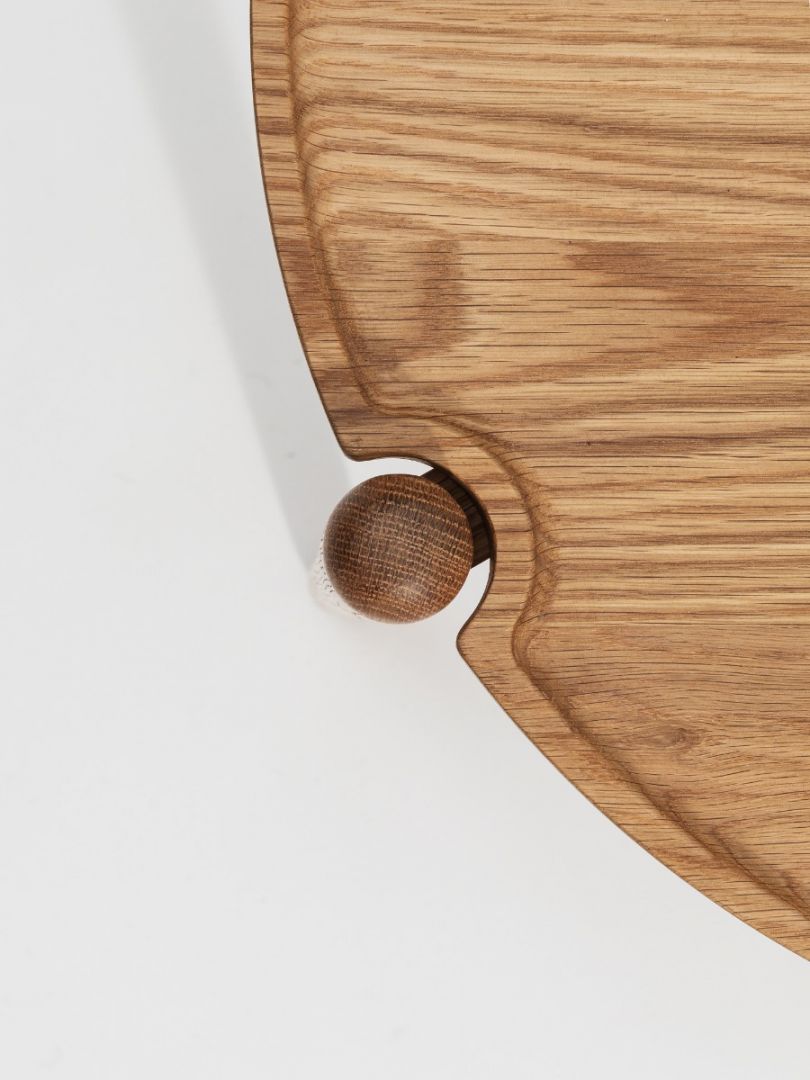 image4-2715-8400-ariatablelowoak-detail.jpg