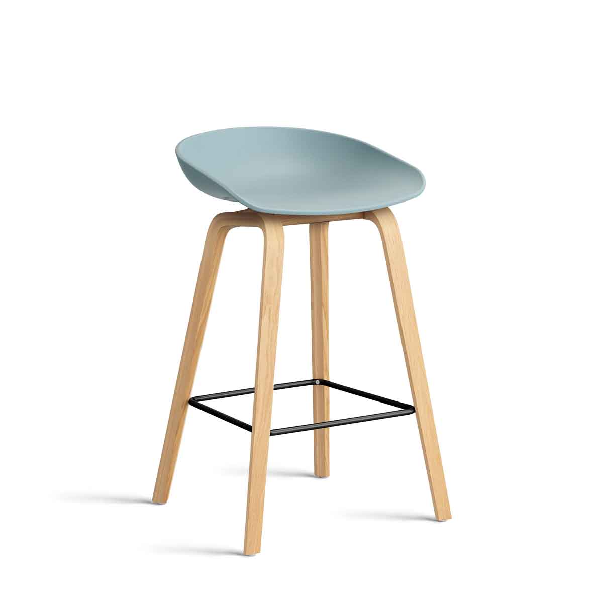 blackAA003-D162-AA51_AAS-32-H65-dusty-blue-2.0-shell_wb-laquered-oak-base_stainless-steel-footrest.jpg