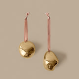 FermLiving_Holiday2026_PackshotsWithBackground_BellureBaubles_SetOf2_BrassFinish_1104273991.jpg