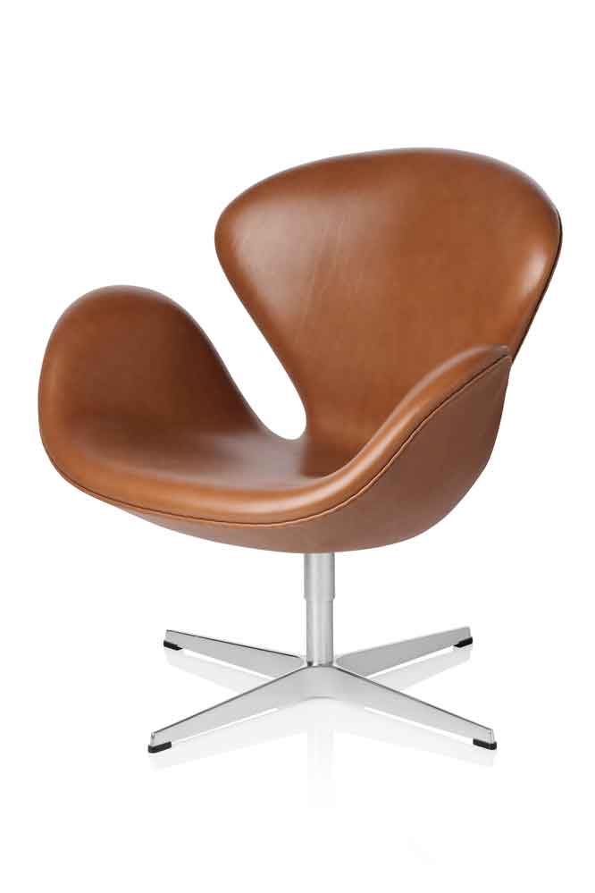 Fritz-Hansen_Swan_3302_Arne-Jacobsen_Leather_Walnut.jpg